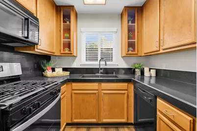 19631 Medford Cir #4, Hayward, CA 94541 - Photo 13