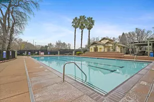 738 Marsh Pl, Fairfield, CA 94533 - Photo 3