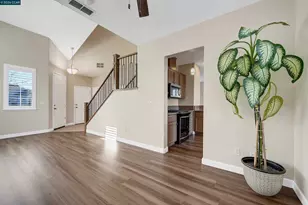 738 Marsh Pl, Fairfield, CA 94533 - Photo 9