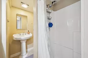 10768 Sheldon St, Oakland, CA 94605 - Photo 41