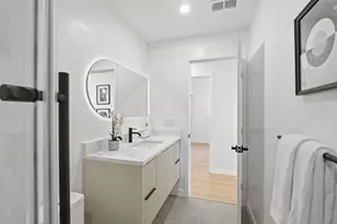 1594 Hallbrook Dr, San Jose, CA 95118 - Photo 25