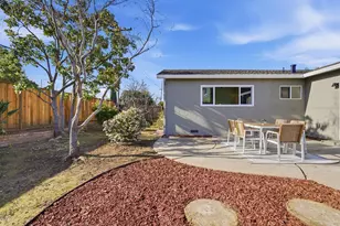 1594 Hallbrook Dr, San Jose, CA 95118 - Photo 29