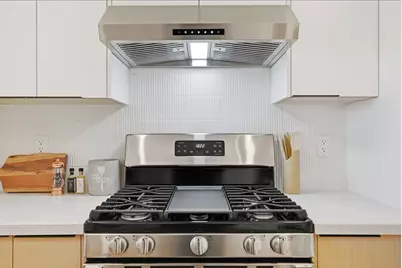 1594 Hallbrook Dr, San Jose, CA 95118 - Photo 15