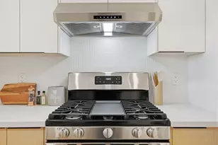 1594 Hallbrook Dr, San Jose, CA 95118 - Photo 15