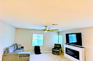 24440 Periwinkle Way, Lake Elsinore, CA 92532 - Photo 21