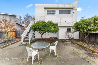 1046 Alcatraz Ave, Oakland, CA 94608 - Photo 17