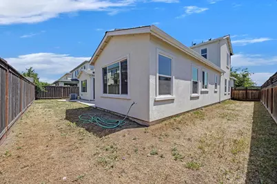 18499 Lewiston Dr, Lathrop, CA 95330 - Photo 19