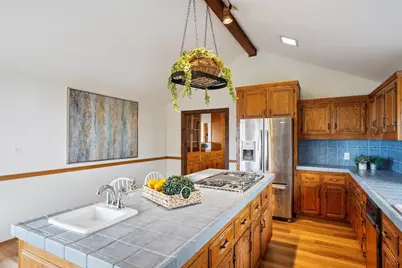 23762 Hutchinson Rd, Los Gatos, CA 95033 - Photo 9