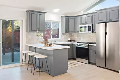 32325 Pegasus Ct, Union City, CA 94587 - Photo 11