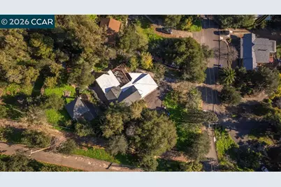 7308 Altura Pl, Oakland, CA 94605 - Photo 3