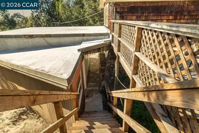 7308 Altura Pl, Oakland, CA 94605 - Photo 37