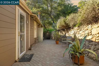 7308 Altura Pl, Oakland, CA 94605 - Photo 29