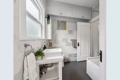 390 50th St, Oakland, CA 94609 - Photo 19