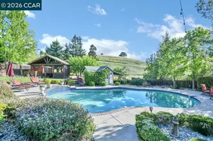 5308 Vista Point Ct, Concord, CA 94521 - Photo 23