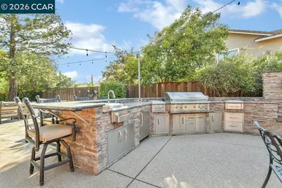 5308 Vista Point Ct, Concord, CA 94521 - Photo 21