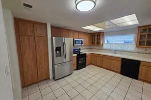 2581 El Portal Dr, San Pablo, CA 94806 - Photo 7