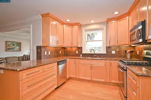 1013 Pleasant Valley Dr, Pleasant Hill, CA 94523 - Photo 13