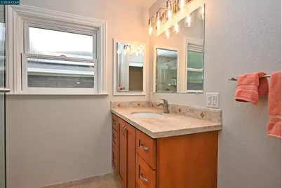 1013 Pleasant Valley Dr, Pleasant Hill, CA 94523 - Photo 27