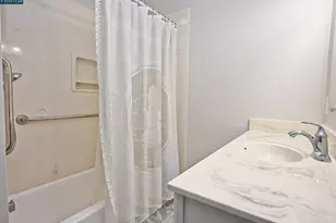 1013 Pleasant Valley Dr, Pleasant Hill, CA 94523 - Photo 21