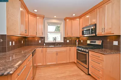 1013 Pleasant Valley Dr, Pleasant Hill, CA 94523 - Photo 11