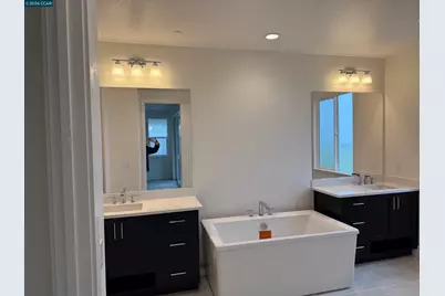 17061 Aldergrove Court, Lathrop, CA 95330 - Photo 13