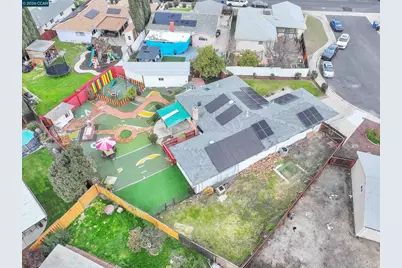 4126 Camelot Ct, Pittsburg, CA 94565 - Photo 33