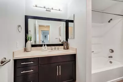 6400 Christie Ave #2215, Emeryville, CA 94608 - Photo 17