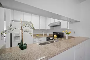 165 Aurora Plaza, Union City, CA 94587 - Photo 11