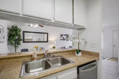 165 Aurora Plz, Union City, CA 94587 - Photo 13