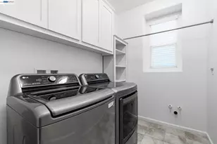 1703 Solano Ct, Lathrop, CA 95330 - Photo 33