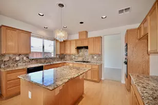 9416 Lyndley Plaza Way, Elk Grove, CA 95624 - Photo 9