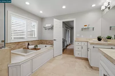 1011 Del Rio Way, Moraga, CA 94556 - Photo 37