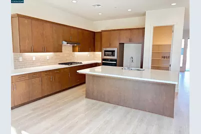 16113 Purdy Ct, Lathrop, CA 95330 - Photo 5