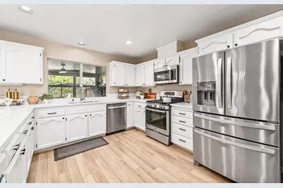 297 Del Valle Ct, Pleasanton, CA 94566 - Photo 13