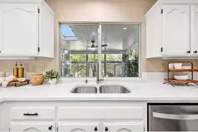 297 Del Valle Ct, Pleasanton, CA 94566 - Photo 15