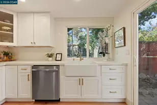 4204 Dubhe Ct, Concord, CA 94521 - Photo 11