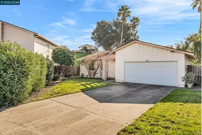 121 Fir Ct, Hercules, CA 94547 - Photo 5