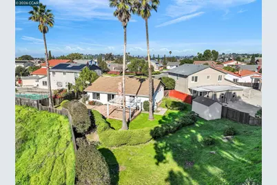 121 Fir Ct, Hercules, CA 94547 - Photo 49