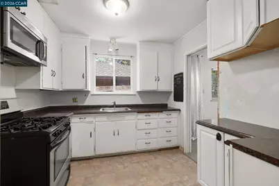 3597 Walnut St, Lafayette, CA 94549 - Photo 11