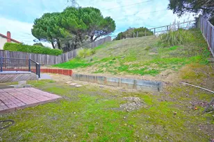 17764 Columbia Dr, Castro Valley, CA 94552 - Photo 13