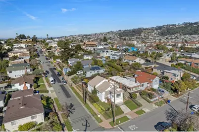 5901 Burlingame Avenue, Richmond, CA 94804 - Photo 51