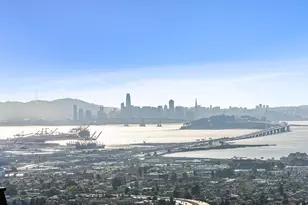 105 Starview Ct, Oakland, CA 94618 - Photo 7