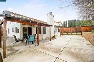 2241 Woodhill Dr, Pittsburg, CA 94565 - Photo 27