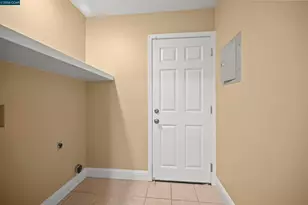 2241 Woodhill Dr, Pittsburg, CA 94565 - Photo 23