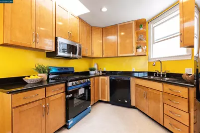 719 Lakeview Ave, San Francisco, CA 94112 - Photo 29