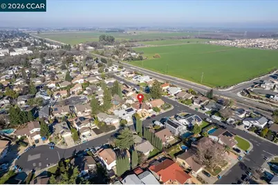 106 Oakmeade Ct, Vacaville, CA 95687 - Photo 41