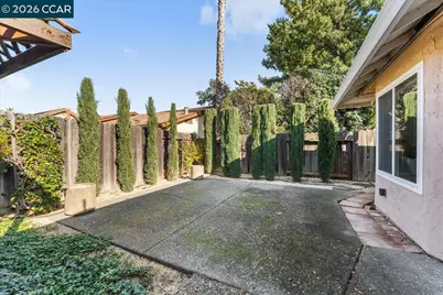 106 Oakmeade Ct, Vacaville, CA 95687 - Photo 37