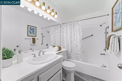 106 Oakmeade Ct, Vacaville, CA 95687 - Photo 31