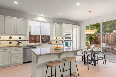 36063 Crystal Springs Dr, Newark, CA 94560 - Photo 9