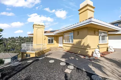 6070 Mazuela Dr., Oakland, CA 94611 - Photo 7